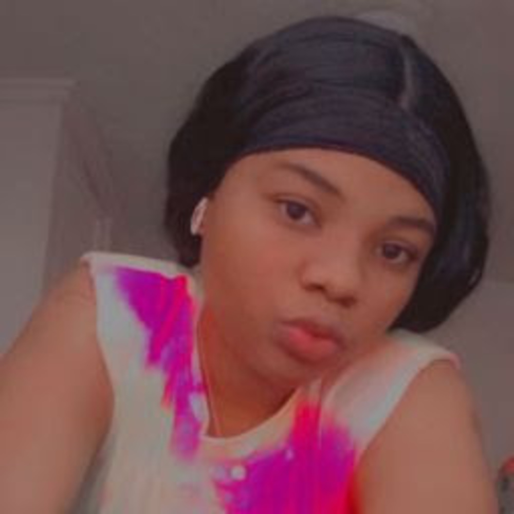 Meet your Posher, Angeline